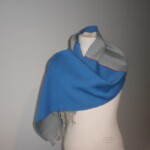 vævet i 6 skaftet satin, hvor opbindingen skiftes på midten